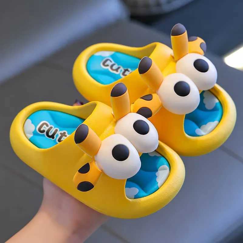 Childrens Fashion Cartoon Sandals and Slippers Summer Boys and Girls Anti Slip Soft Soles Infants Children Hole Shoes Size24-39T250311