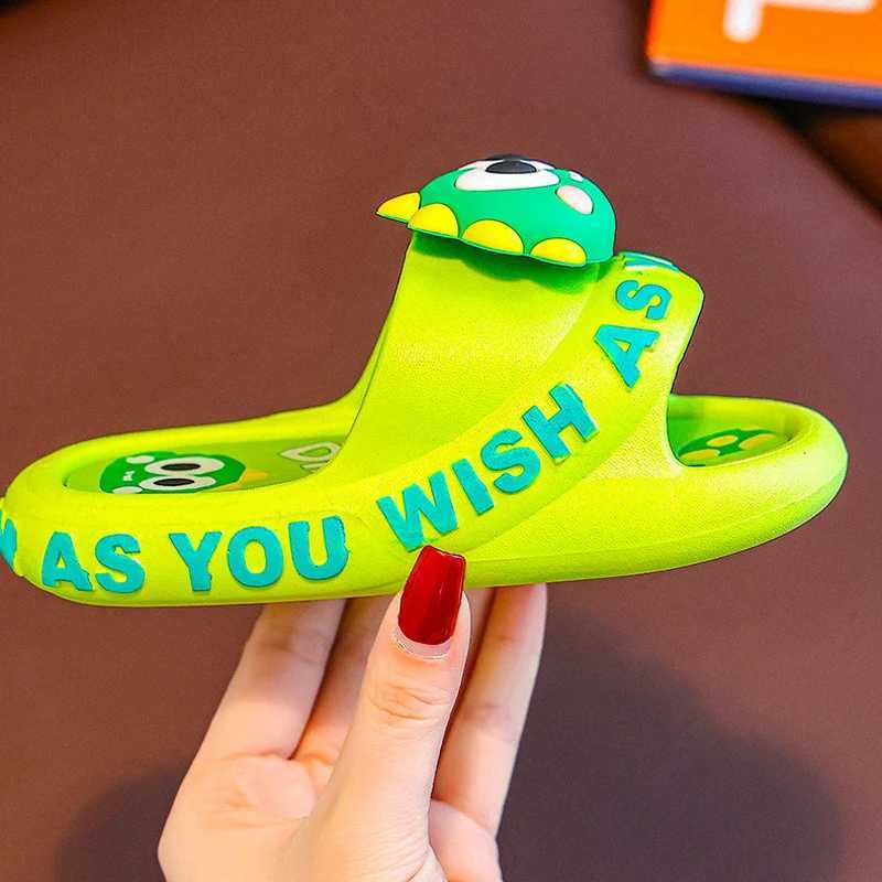 New Kids Shoes Summer sandals and slippers Girl Boys dinosaur Slippers Children Slippers Pantoufle Enfant Baby Shoes HausschuheT250311