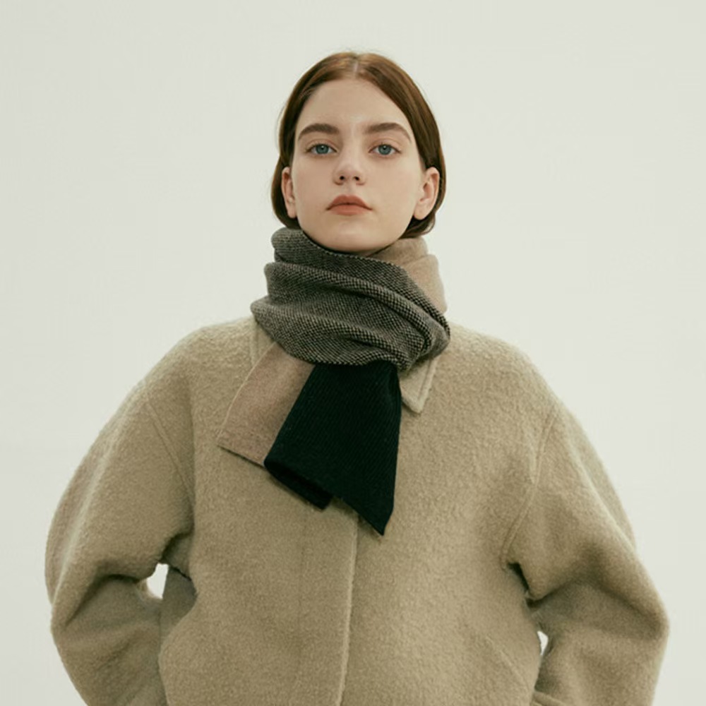 T267 Korean designer same style niche stitching variable needle color matching knitted scarf female autumn and winter warm wool small neck scarf