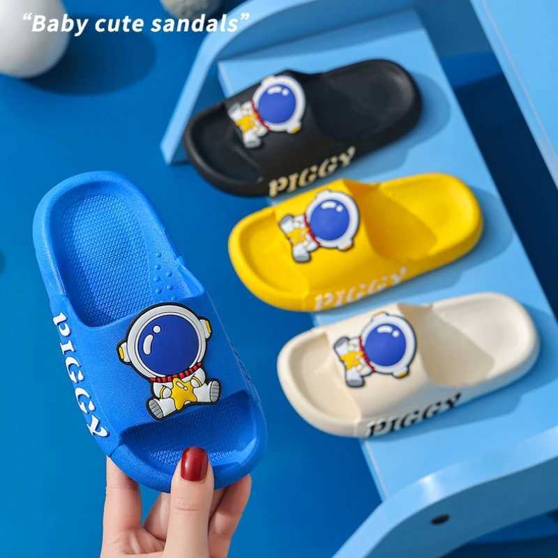 Children Slippers Paternity Indoor Home Shoes Boys Girls Non-slip Shower Flip-flops Sandals Kid Cartoon Outdoor Walking FootwearT250311