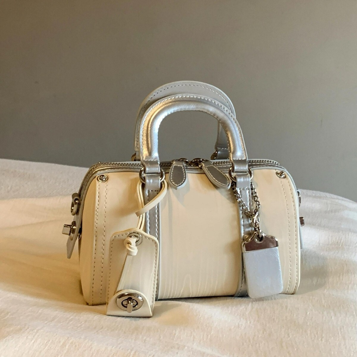 Korean Niche Design Single Shoulder Slanted Boston Bag Fashion Designer Handbag