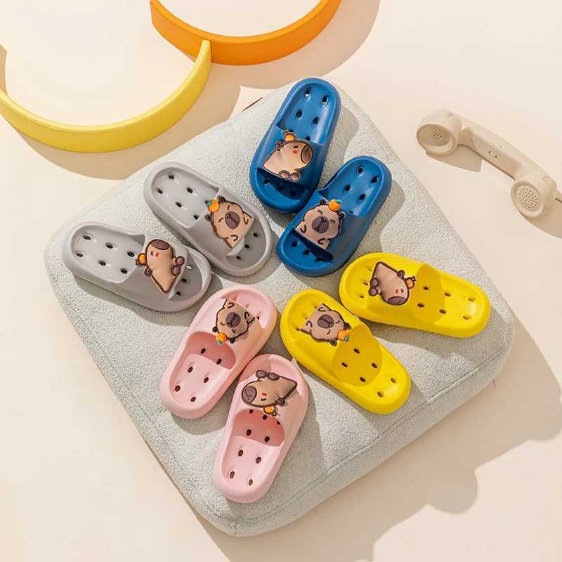 Cute Capybara Design Thick Sole Women girl Slippers Slides Bathroom Beach Indoor Sandals Summer Couple ShoesT250311