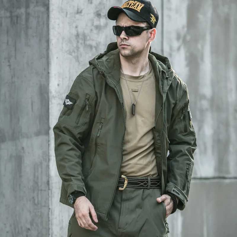 Tactical Jackets Men Thin Spring Coats Outdoor Work Shark Skin Soft Shell Coats Windproof Waterproof Combat Jackets Hooded CoatsT250311