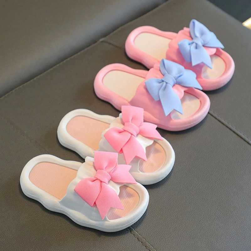 Summer New Kids Home Shoes Anti Slip Soft Sole Girls Bath Slipper Cartoon Cute Flower Bow Princess Slippers Children Beach ShoesT250311