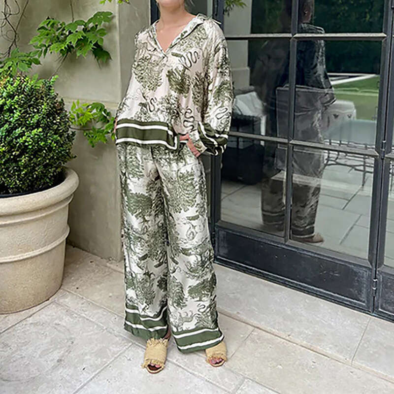 2025 Spring New Style V-Neck Printed Long Sleeve Pocket Casual Two Piece Set KLMY