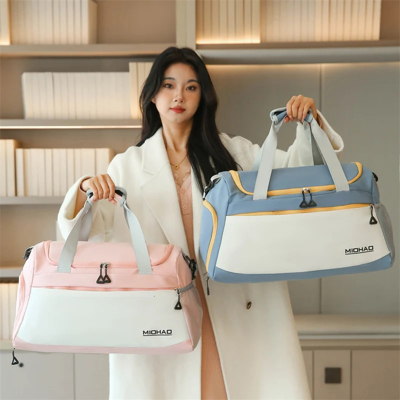 Large Capacity Waterproof Travel Bag Fashionable Womens Duffle with Luggage Strap n Sports Shoes Compartment 250311