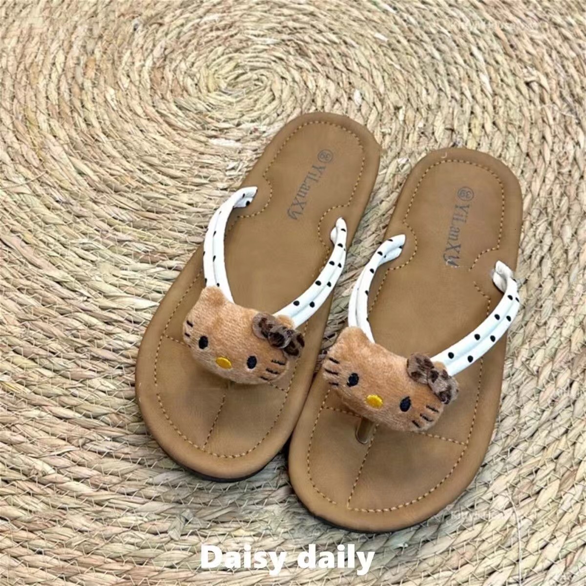 French Cute Cartoon Kaiti Cat Non Slip Flat Flip Floors For Women 2025 Fashion Designer Fashion Sandals New Summer Slippers