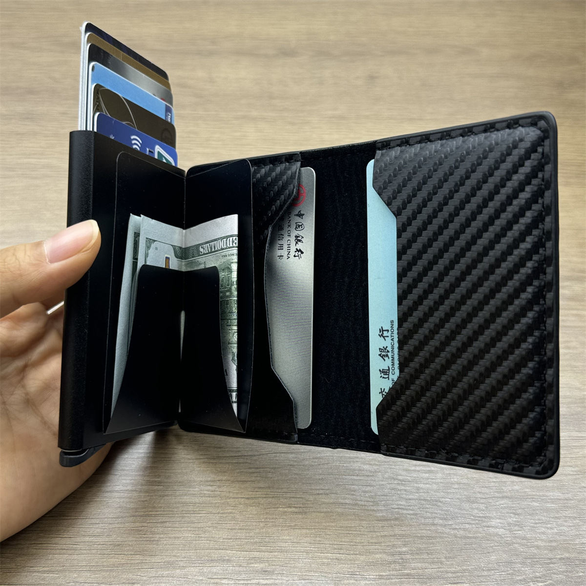 Designer Pack New Fashion Designer Simple Men S Theft Brush Anti Demagnetization Carbon Fiber Aluminum Alloy Bank Card Wallet Storage Bag Free Shippin