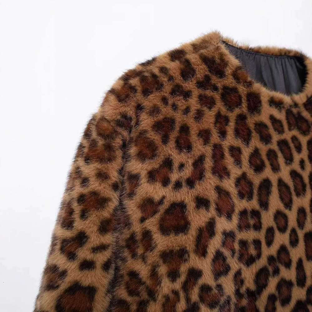 2024 Winter New Style Stylish Round Neck Long Sleeve Animal Pattern Fury Warm Coat For Women 5660
