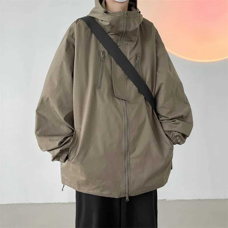 2024 Men Hooded Jacket Men Bomber Jacket Mens Windbreakers Zipper Coats Spring Autumn Loose Cargo Jacket Men Casual SportswearT250311