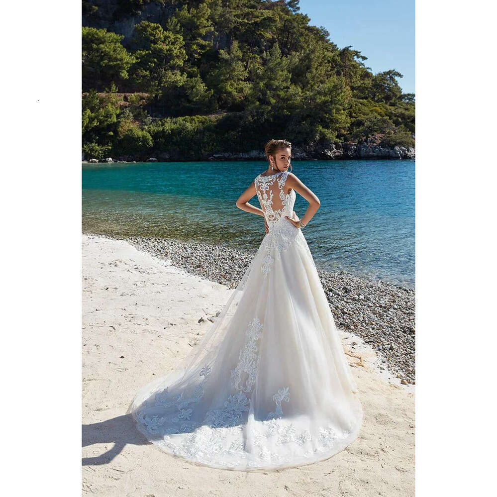 Plus Size Boho Beach Bohemian Dresses Lace Applique Sheer Jewel Neck Illusion Back Wedding Dress Bridal Gowns Vestidos De Novia