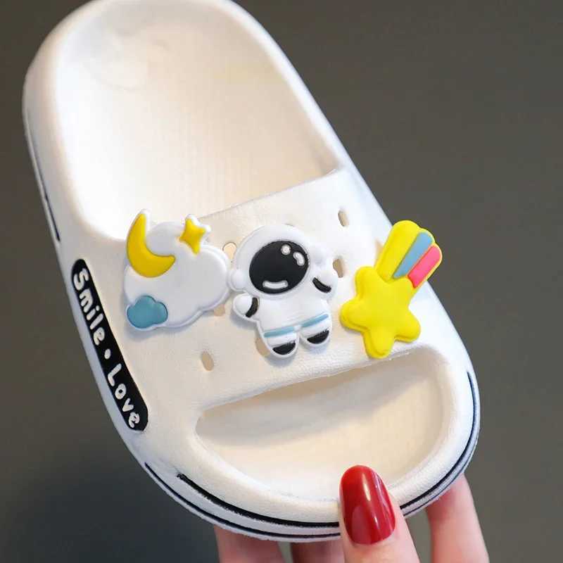 New Children Kids Baby Boys Girls Mules Clogs Summer Soft Sole Garden Beach Slippers Sandals Cave Hole Baby Shoes for Boys GirlsT250311