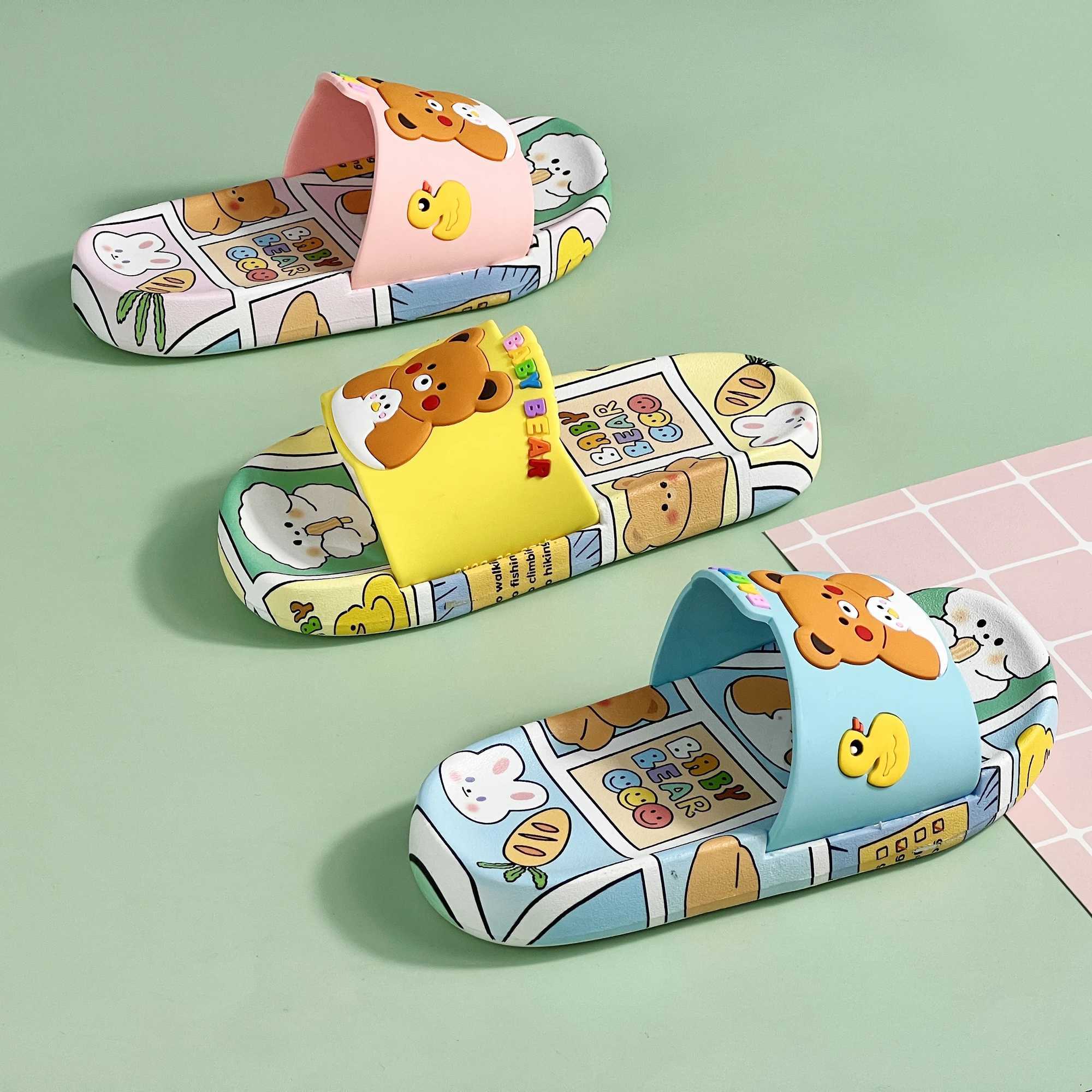 Boys Girls Toddler Slides Slippers Slide Sandals for Kids Cute Cartoon Beer Open Toe SandalsT250311