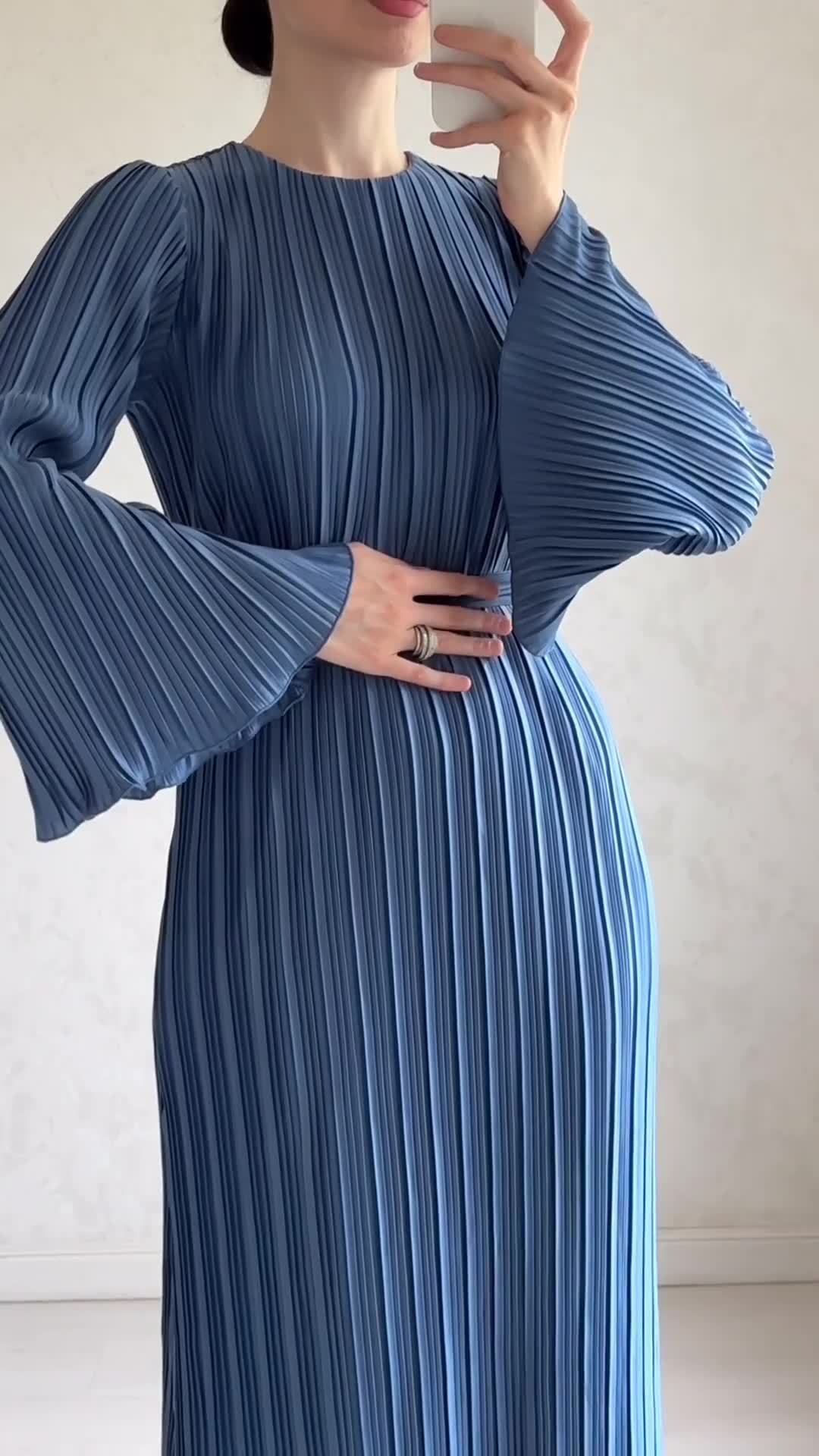 Plus Size Women Pleated Flared Sleeve Dress Spring Long Lantern Sleeve Sexy Round-neck Party Sundress Casual Loose Robe