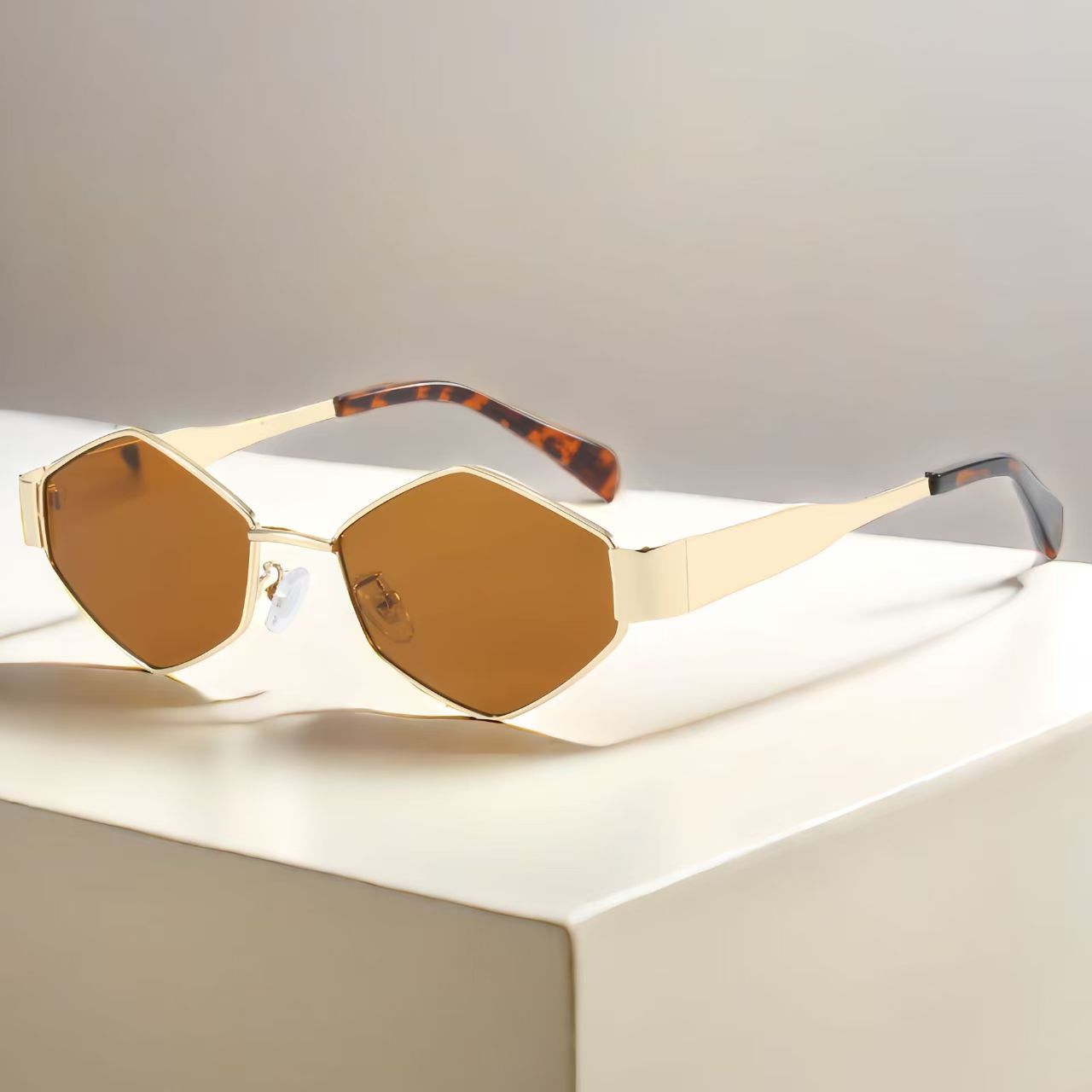 Metal Polygon Personalized Trendy Sunglasses Street Photography Sunglasses Fashion