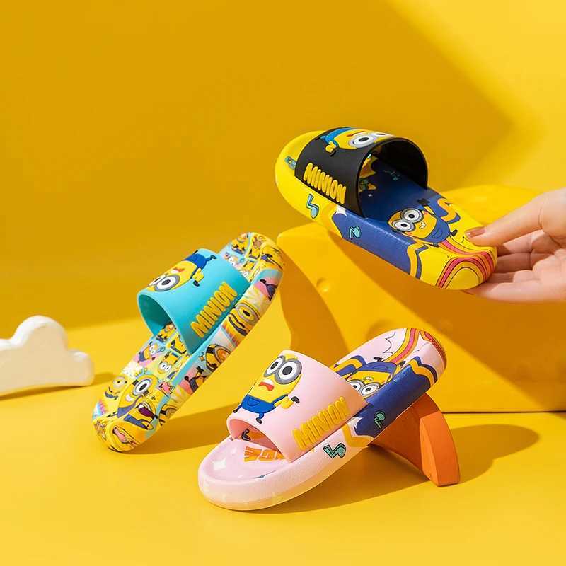 Minions children Shoes Anti-slip Wear Lightly Wear Kids Slippers Summer Outdoor Walk Tour Shoes Boys Girls Sandals PVC slippersT250311