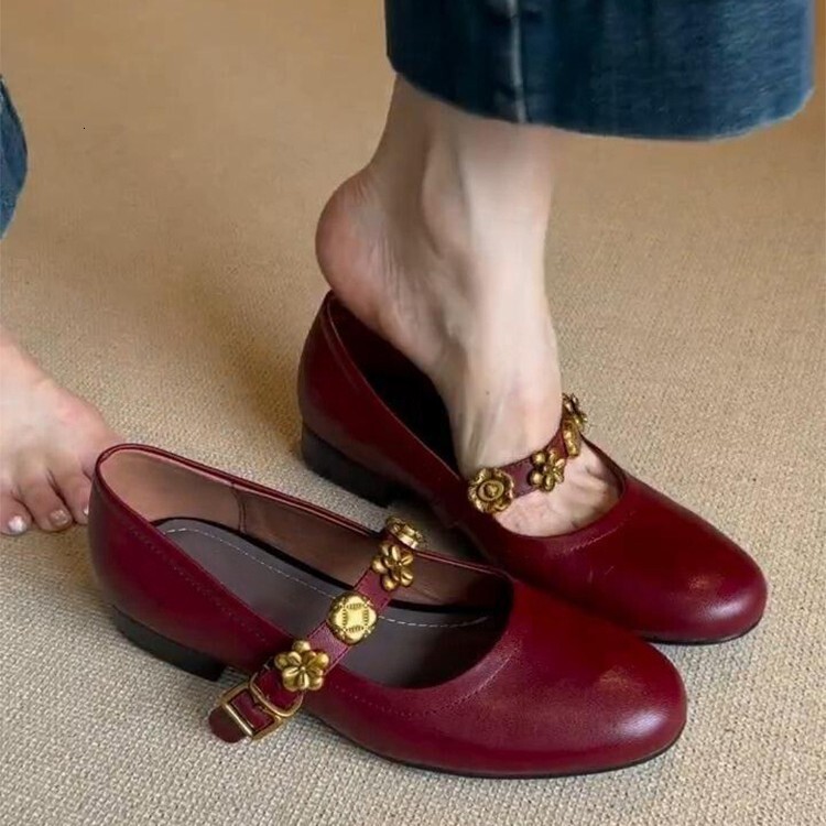 High Quality Leather Metal Flower Single Button Women's French Shallow Mouth Single Shoe Fashion Designer Light Luxury Ballet Shoes Outdoor Sanda