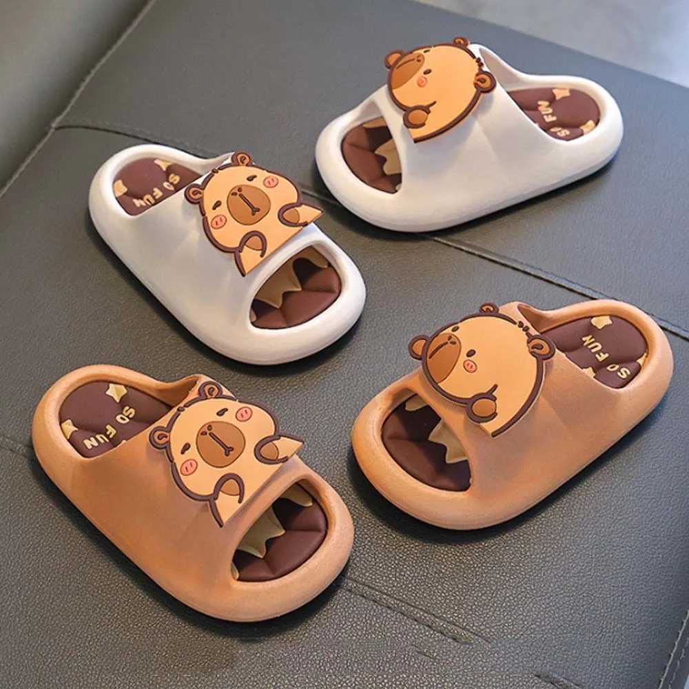 Pool PVC Cute Capybara Slippers Anti-slip Soft Cartoon Animal Slippers Thickened Rotatable Childrens Bathroom Sandals SummerT250311