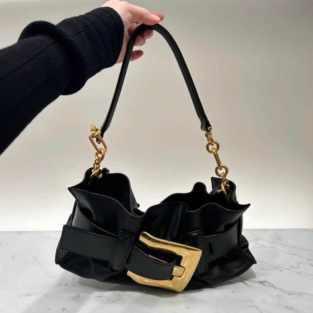 Internet Celebrity's Same 25 Year Niche Design Belt Buckle Hand-held Armpit Bag Commuting Casual Fashion Versatile Women's Bag 250315