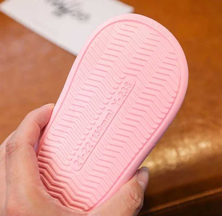 Summer Cartoon Strawberry Kids Slippers for Boys Beach Indoor Slippers Cute Girl Shoes Home Soft Non-Slip Cute Children SlippersT250311
