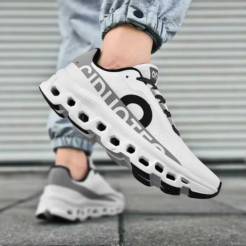New Arrival 2025 The most comfortable running shoes outdoor adventure coolest T250311