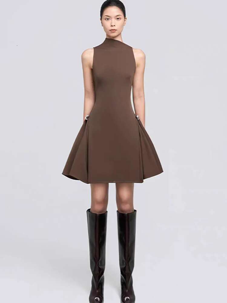 DEAT Fashion Women's Dress Metal Button Skew Collar Sleeveless Solid Color High Waist Elegant Mini Female Dresses 2024 New 395