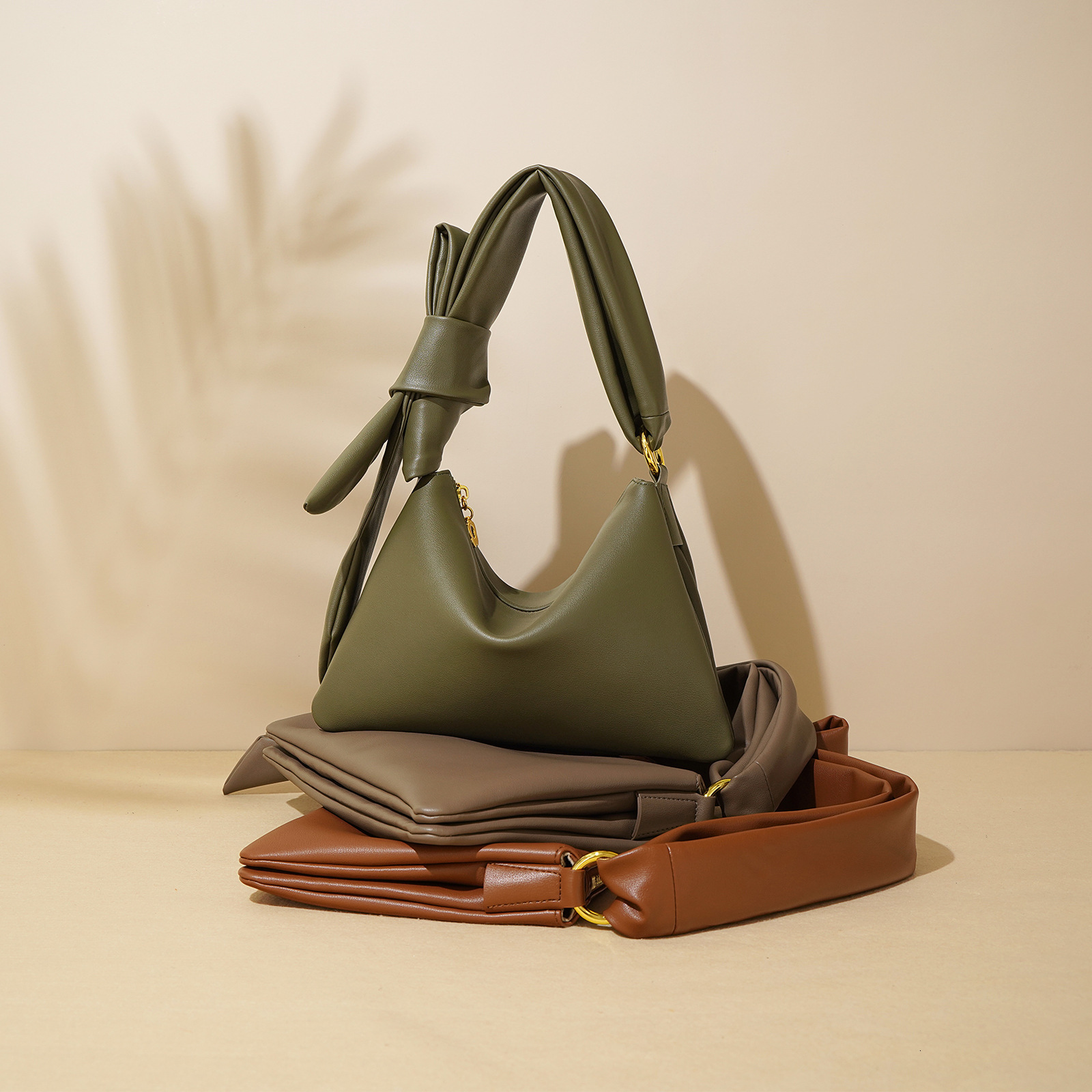 Design Sense Soft Leather Tote fashion Autumn/Winter Fashion Simple Brown Large Capacity Commuter Shoulder Bag
