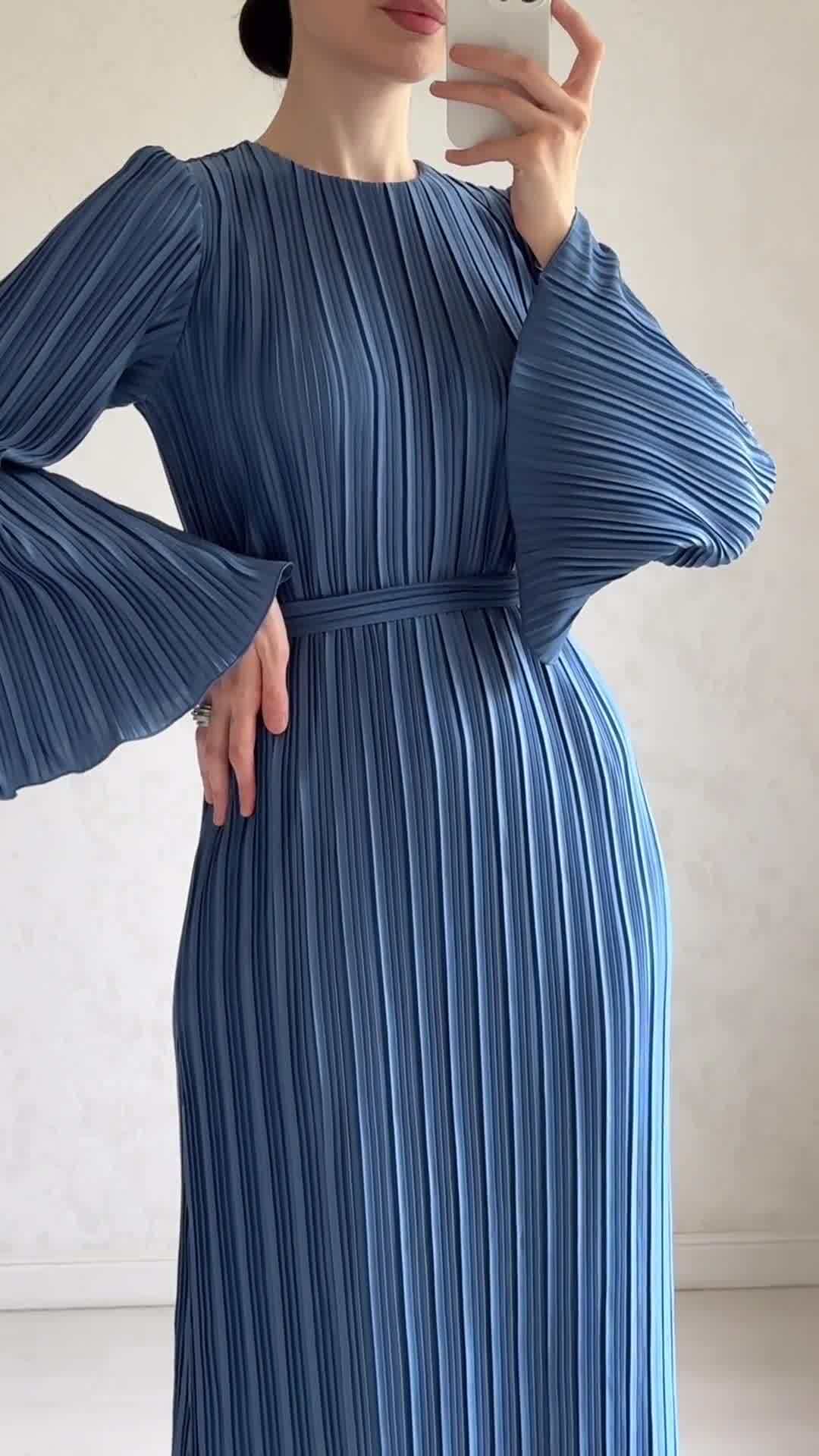 Plus Size Women Pleated Flared Sleeve Dress Spring Long Lantern Sleeve Sexy Round-neck Party Sundress Casual Loose Robe
