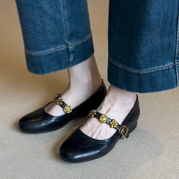 High Quality Leather Metal Flower Single Button Women's French Shallow Mouth Single Shoe Fashion Designer Light Luxury Ballet Shoes Outdoor Sanda