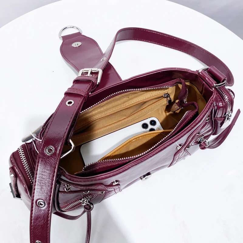 Moto & Biker Bags For Women Designer Handbags And Purses 2025 New In PU Oil Wax Vintage Rivet Small Underarm Shoulder Bag