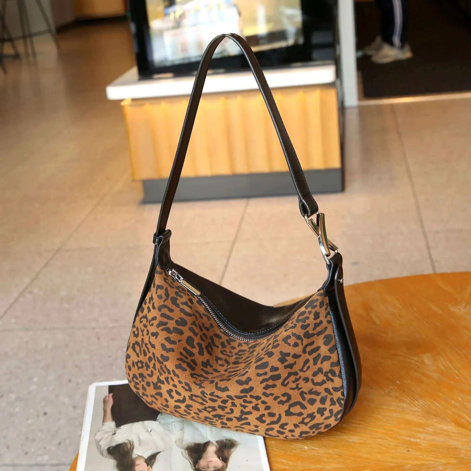 Female Genuine Cowhide Suede Soft Leather Purses And Handbags ,Ladies' High-Quality Retro Pop Fashion Shoulder Crossbody Bag