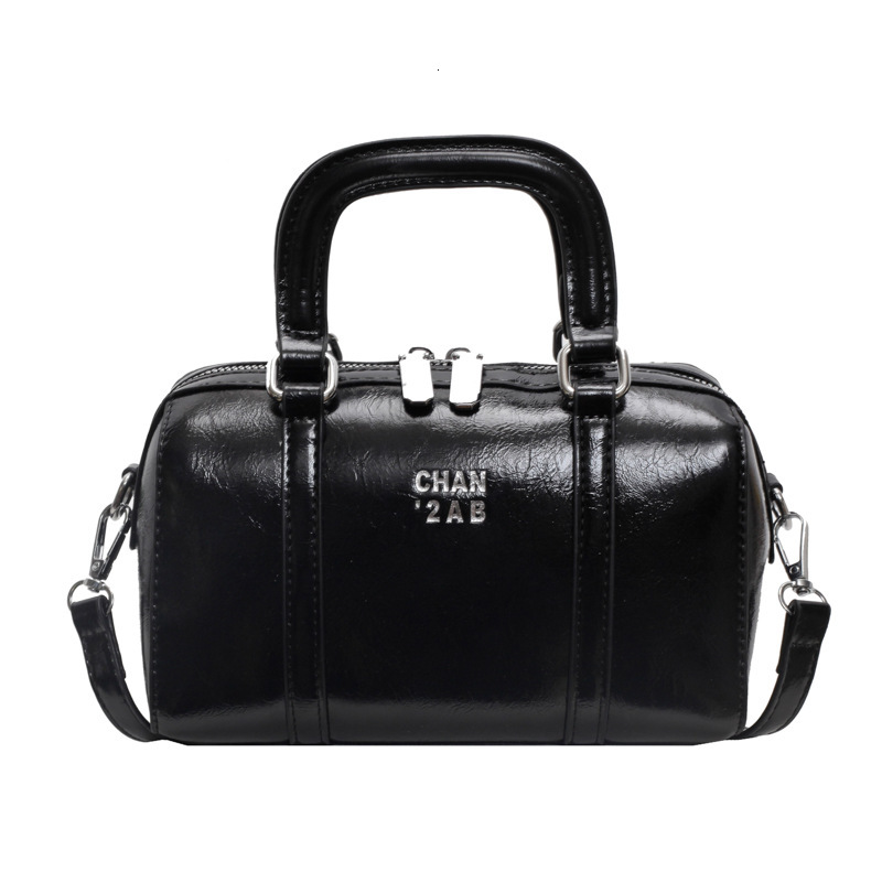 Super popular small square autumn and winter versatile 2025 new fashion shoulder crossbody for women's hand-held bowling bag trend