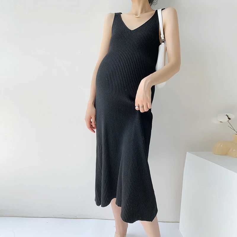 Maternity Core Yarn Knitted Dress Summer Maternity Dress Sleeveless V-neck Pregnant Woman Dress Fashion Backless Woman SundressT250311