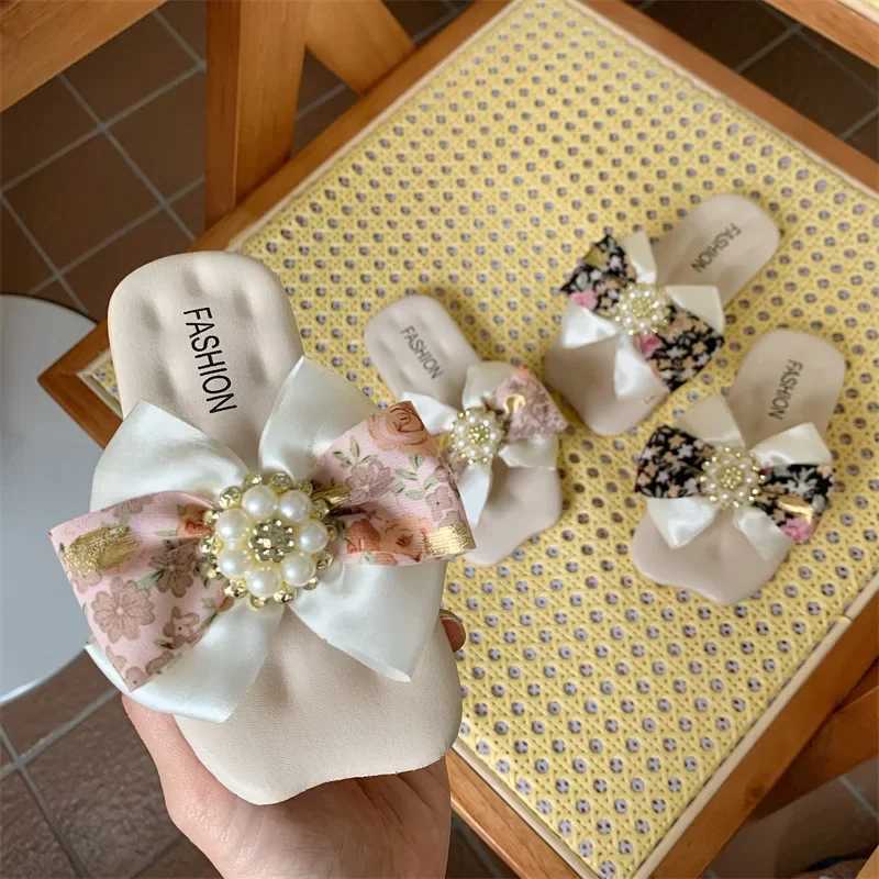 Bow Tie Girls Slippers Non Slip and Breathable Girls Slippers 3-10 Years Old Versatile Princess Style Children Outdoor SlippersT250311