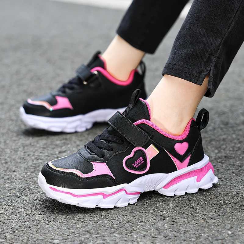 Girls autumn and winter sports shoes non slip leather surface primary school students spring outdoor sports shoes middle-aged and elderlyXJ250311