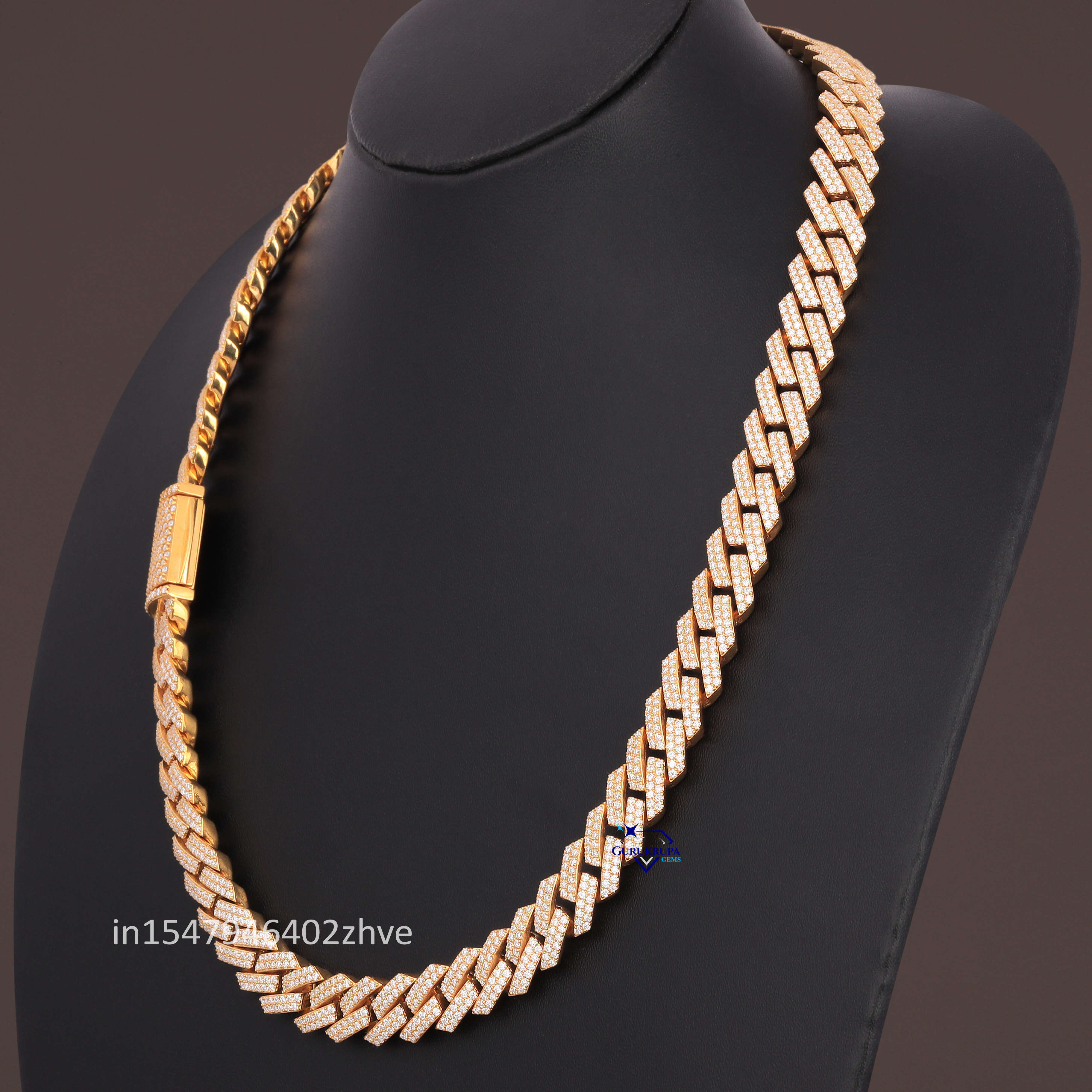 Customized 20mm Cuban Chain Necklace with 14kt Yellow Gold Round Cut Moissanite Dia Fashionable Weddings for Women Men Gift