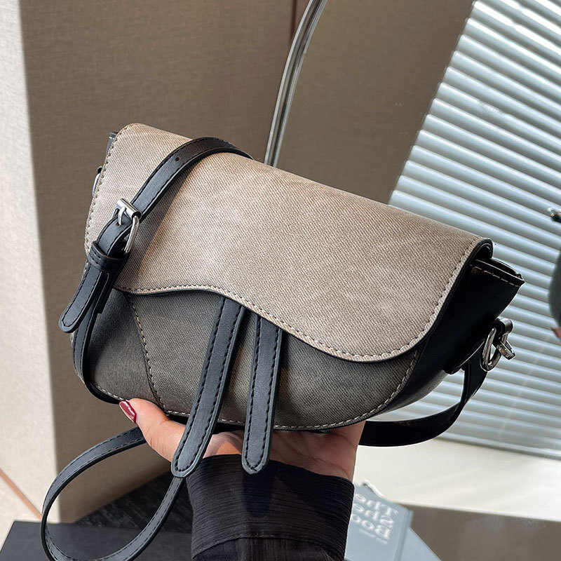 This Year's Popular French Style Niche, Simple, High-End, Fashionable Saddle For Women, Versatile, Contrasting, Stylish Commuting Crossbody Bag