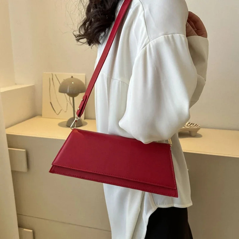 New Arrival Fashion Womens Small Crossbody Bag PU Leather Messenger Bag Summer Travel Bag for Female Clutch Purses and Handbags R250311