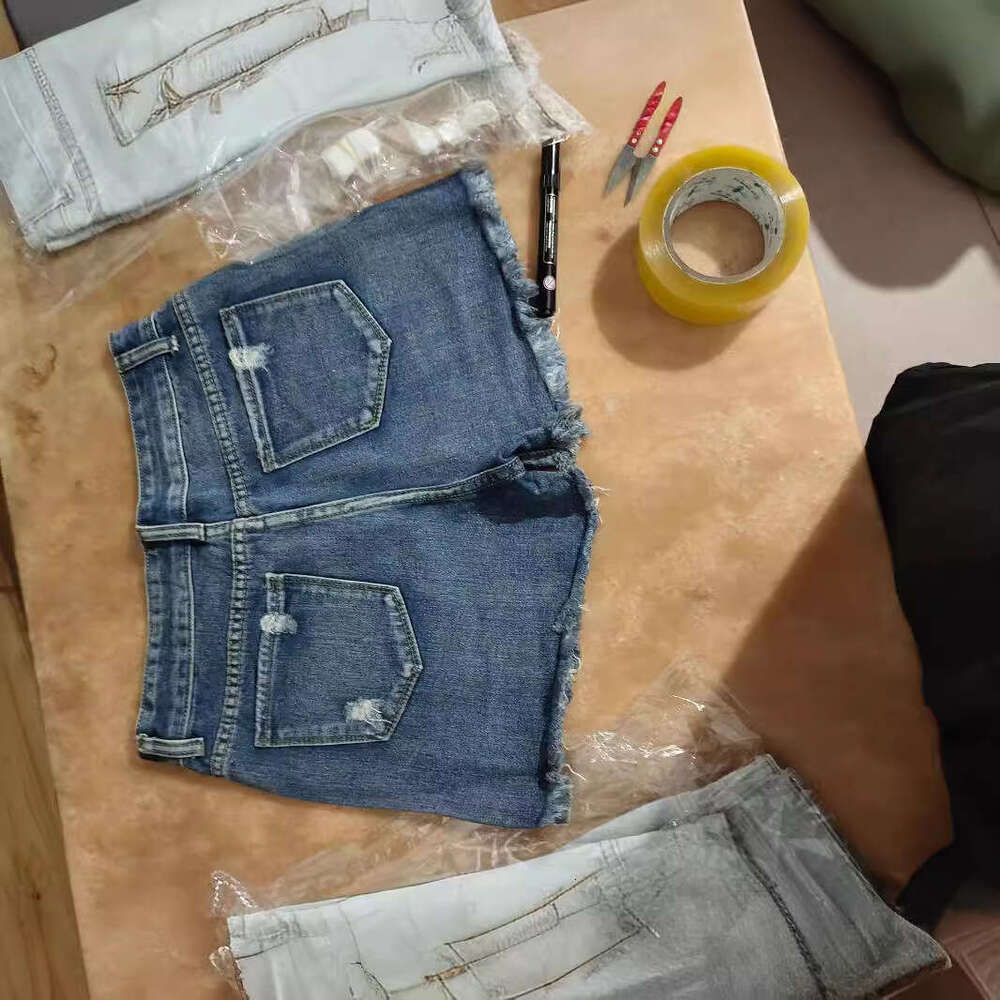 European American trends, summer ripped tassel denim shorts, women's hot pants, 2025 new styles, casual and versatile fashion clothing