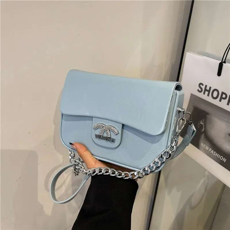 leisure new fashionable commuting shopping chic style crossbody trend bag designer trendy retro minimalist design