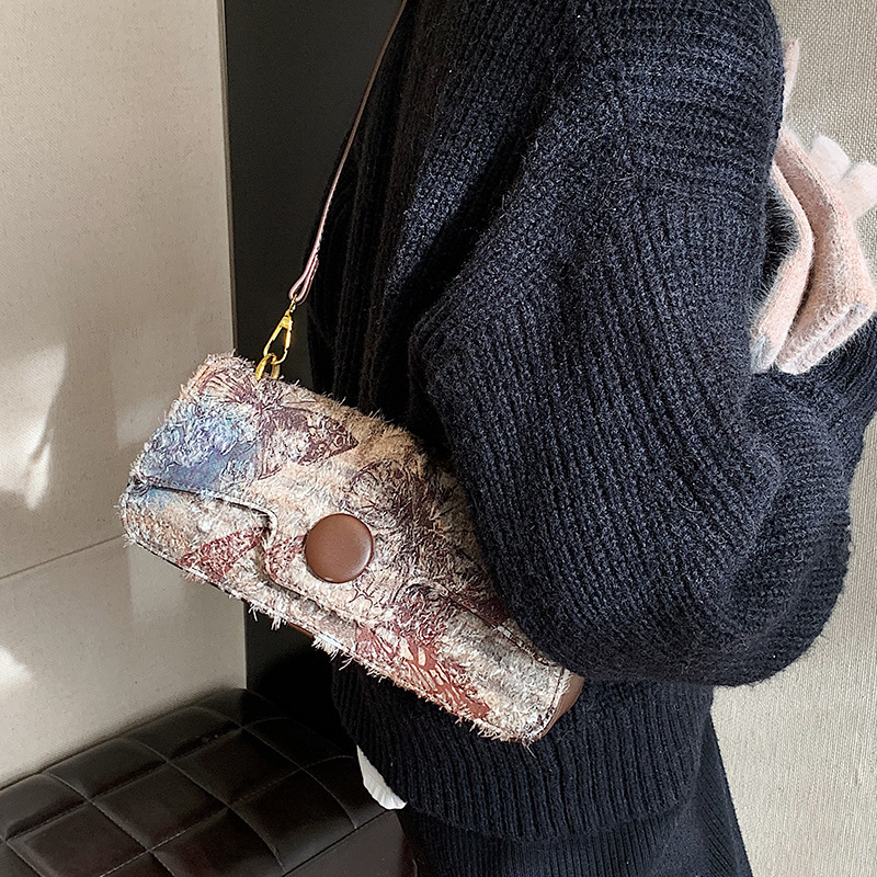 Large Capacity Underarm Women, Versatile For Autumn And Winter 2024, New Niche Design, High-End Women's Shoulder