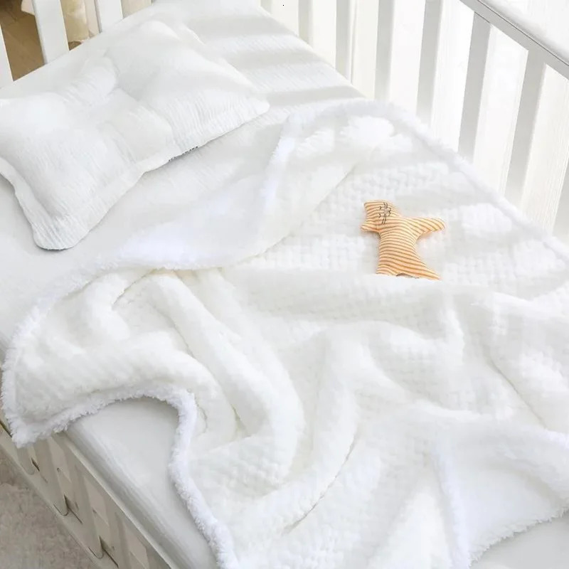 born Thermal Fleece Blanket Soft Swaddle Envelope Wrap Bedding blanket Swaddling Infant Quilts Pineapple Plaid Blankets 250218