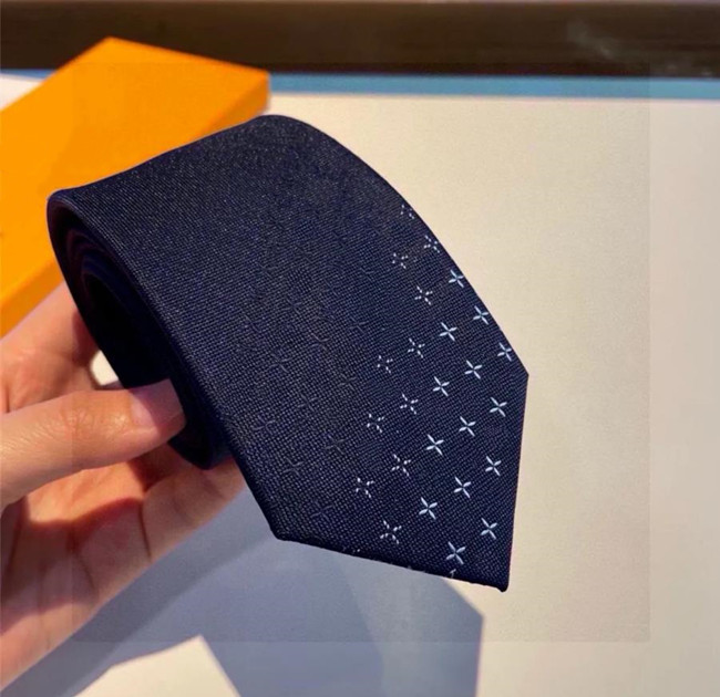 2025 High-Quality charm Mens Printed 100% Tie Silk Designer Plaid Necktie Perfect for Dress Shirts Elegant Men Wedding Business Ties