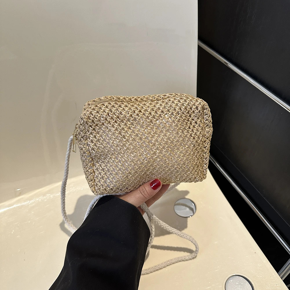 Straw Purse with Chain Strap Simple Female Underarm Bag Lightweight Hollow for Travel Vacation R250311