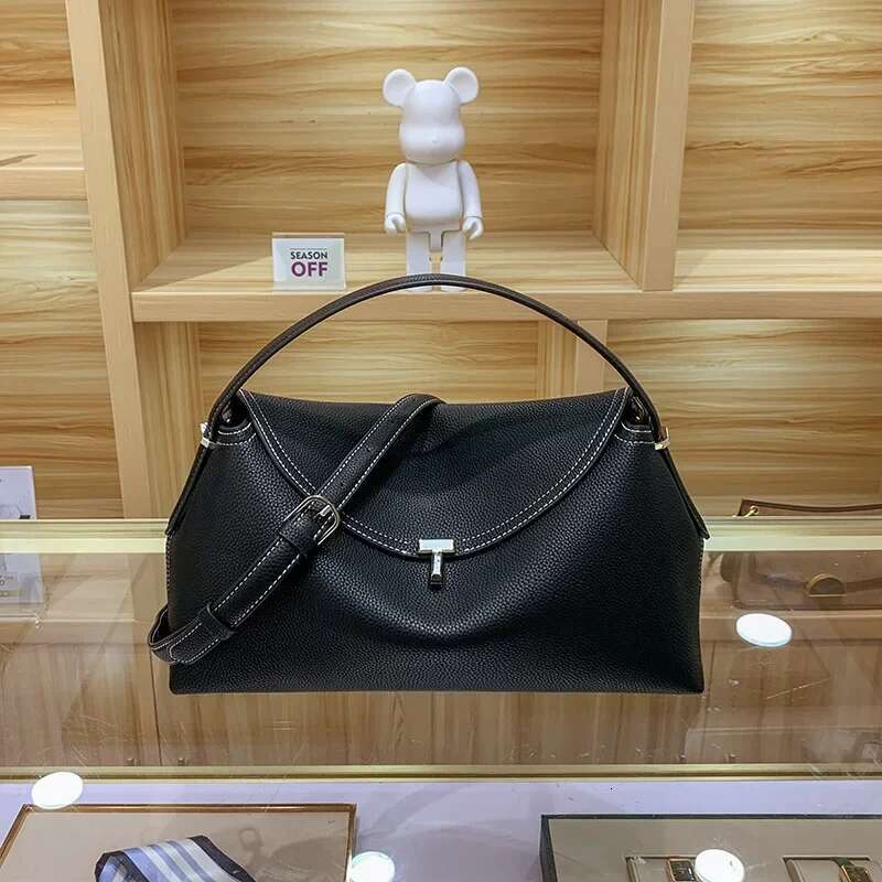 2024 New Soft Leather Crossbody Handbag Trendy Versatile Fashionable Lightweight Niche Women's Pillow Bag For Commuting