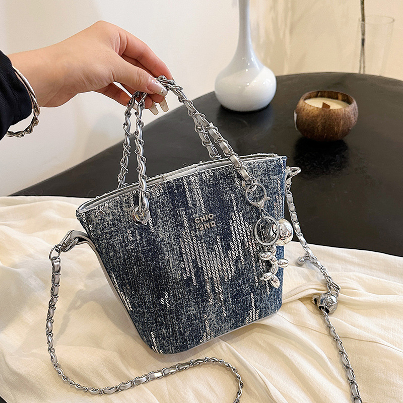 New trendy denim women's single shoulder crossbody bag, high-end and stylish chain carrying bucket bag