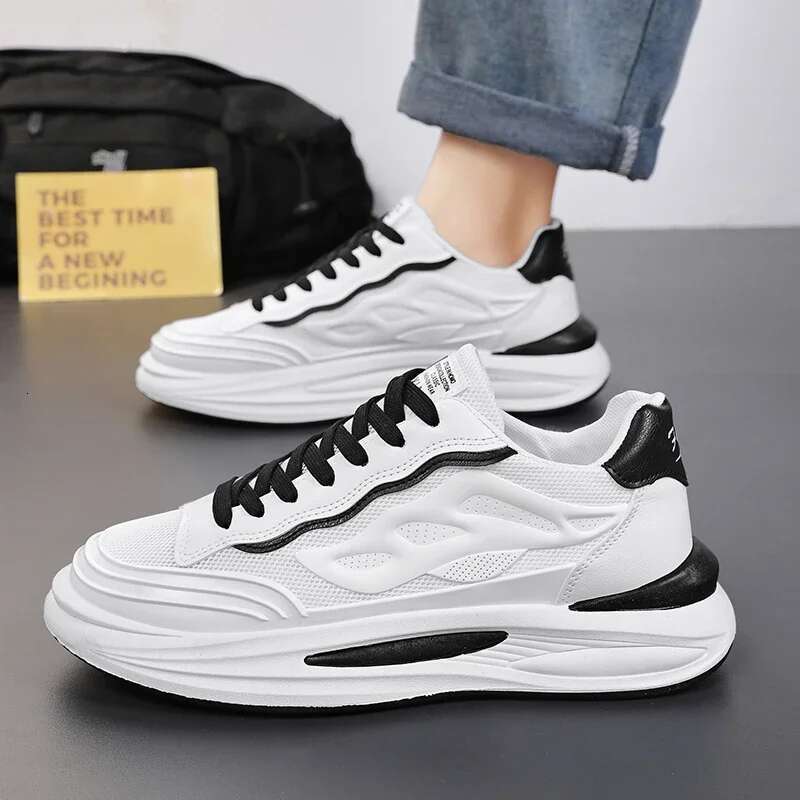 2025 New Model Designer Fashion White Men Casual Sneakers Outdoor Breathable Lightweight Running Platform Comfortable Tennis Shoes