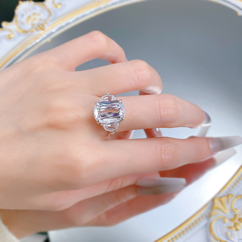 2025 Choucong Brand Wedding Rings Luxury Jewelry Sparkling Real 100% 925 Sterling Silver Cushion Shape White Moissanite Diamond Party Eternity Women B