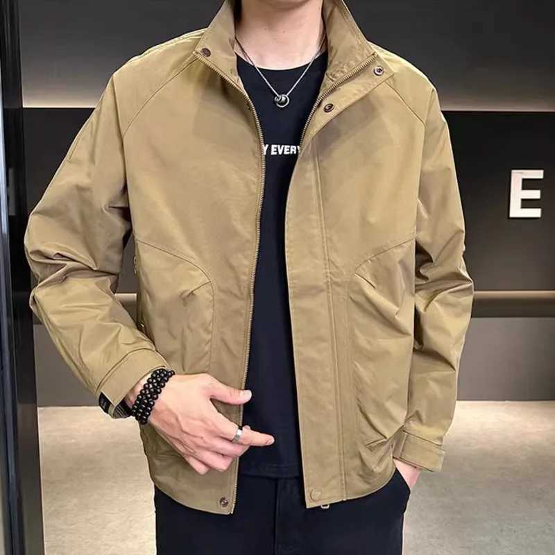 Mens Workwear Jacket Casual Simple Design Utility Coat with Multiple Pockets Lightweight Windproof Cotton Blend for OutdoorT250311