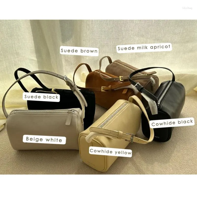 Chic Unisex Retro Brown Leather Sling Bag - Sleek Small Quilted Satchel Perfect for Any Occasion
